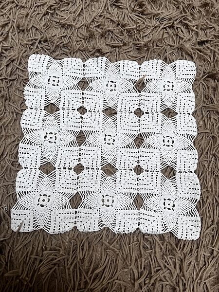 #10: 180 грн. 23x23 см.