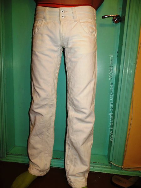 Белые Kuyichi джинсы. 27. Длина 34. 40льна, 60 коттона.