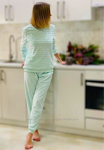 Пижама пастельного нежного мятного цвета костюм домашний