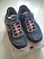 Кроссовки Skechers девочке