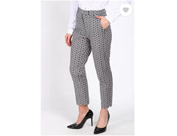 Шикарные, эластичные, облегающие брюки, от Marks & Spencer. 40 евро