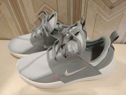 Фірмові кросівки Nike 