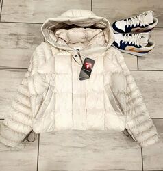 Куртка зимняя Nike  в наличии XS