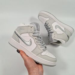 Підліткові шкіряні кросівки, хайтопи Nike Jordan 40р.