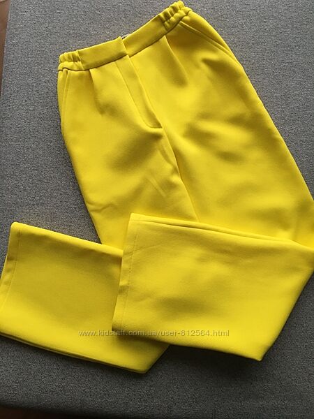   Тёплые брюки Monnalisa лимонно желтый  s , m оригинал Италия
