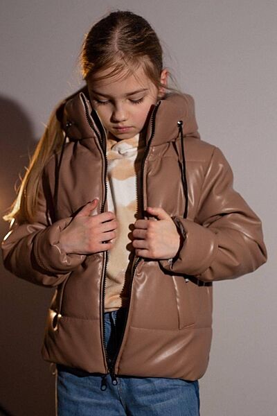 Демісезонна шкіряна куртка на дівчинку підлітка Модна весняна підліткова де