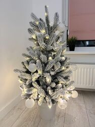 Великий вибір  штучних ялинок, ми знаємо про них все