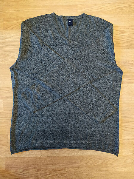 Шерстяной пуловер, фирмы CAP, серого цвета. Размер XL.