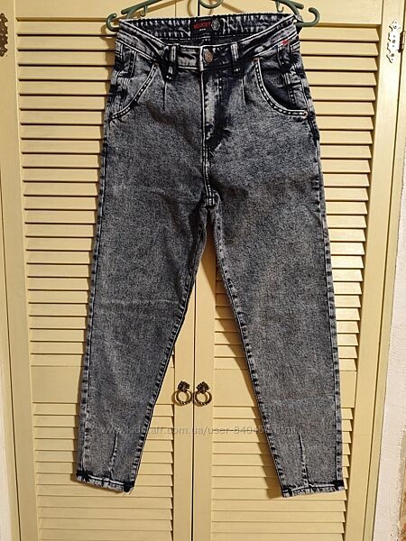 Жіночі джинси S-M чорні