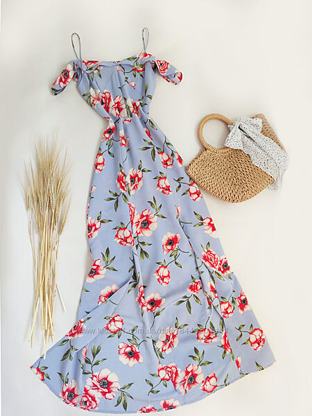 Дуже красиве плаття голубе з квітами від New Look