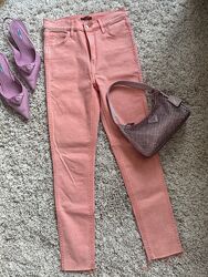 Рожеві джинси скінні Levis Line 8 у стилі Barbie