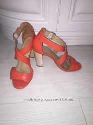 Босоножки р. 38 кожа