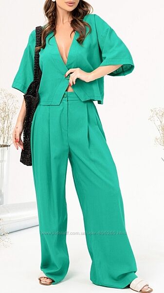 лляний костюм 