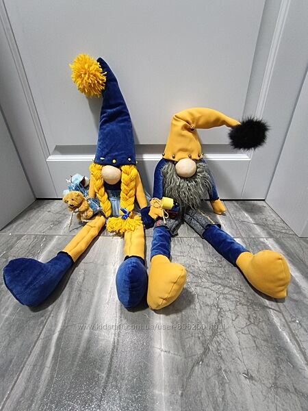 Скандинавські гноми в національних кольорах