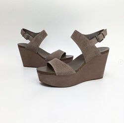 Знижка Шкіряні босоніжки Vince Camuto 39