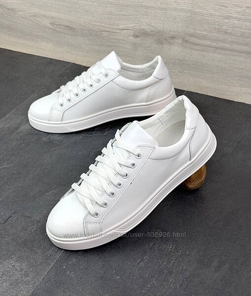 Чоловічі білі кеди