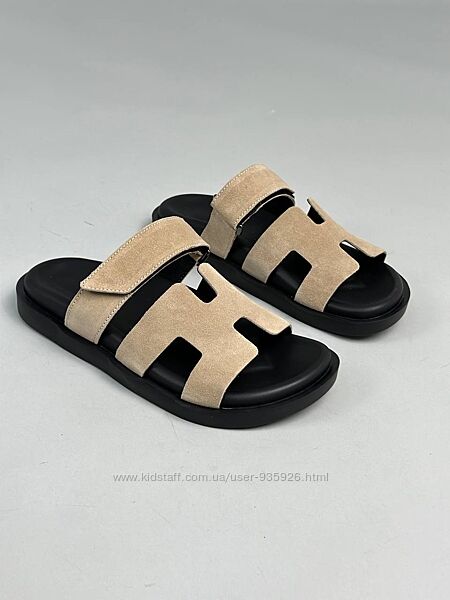 Модні шльопанці на липучці