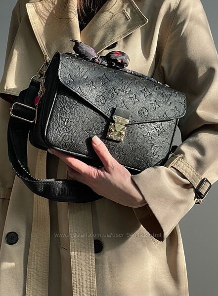 чорна сумка з широким ременем кроссбоді Louis Vuitton Pochette Metis New 