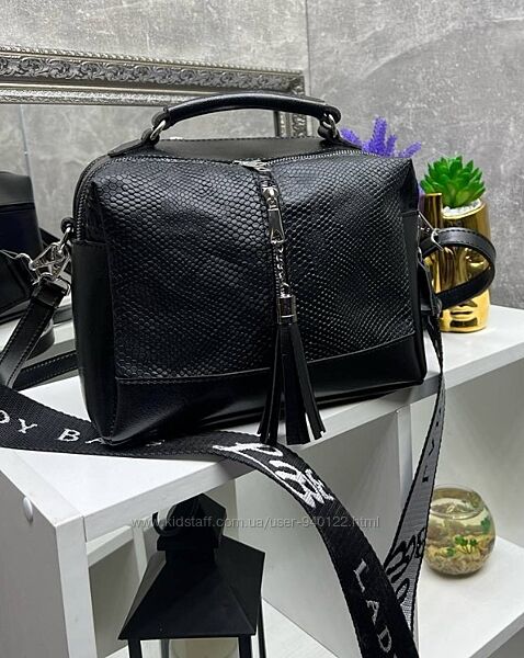 Стильна сумка кросс-боді  Екошкір зі зміїним принтом на широкому ремені