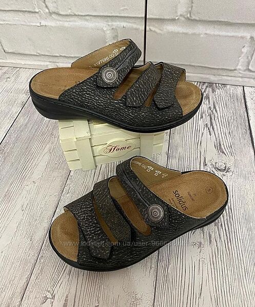 Кожаные шлёпанцы на широкую ногу