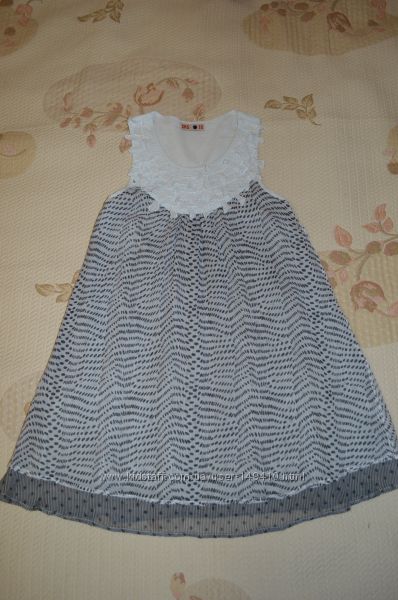 Нарядное платье на девочку 8-10 лет