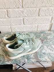 Шкіряні кросівки Reebok