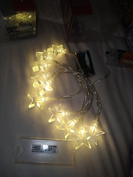 Світлодіодна гірлянда з зірочками на батарейках.