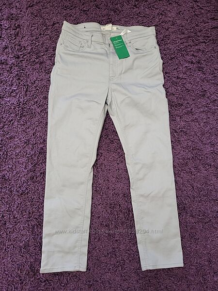 Джинсы новые , фирменные с биркой