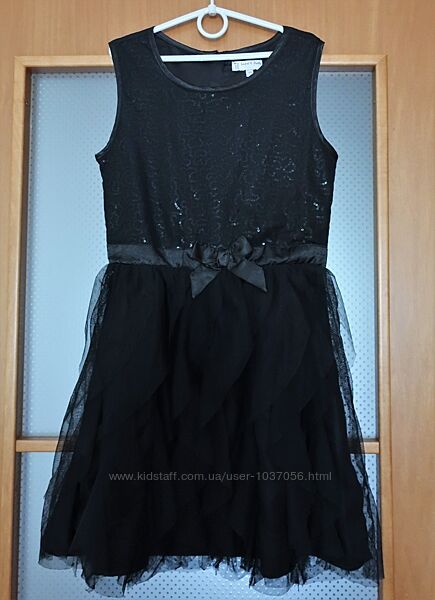 Стильное черное платье C&A