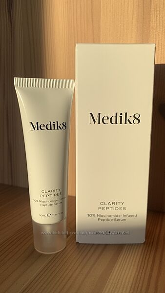 Medik8 - Clarity Peptides - Пептидна сироватка з 10 ніацинамідом