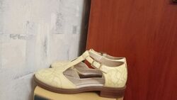 Жіночі туфлі Clarks кларкс р.35 