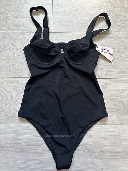 Суцільний  купальник чорного кольору  Victoria&acutes Secret original  