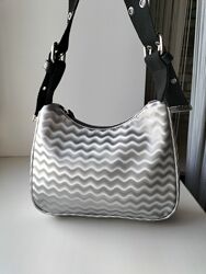 Фірмова стильна сумка через плече з сріблястого нейлону ASOS Оригінал 