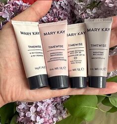 Міні Чарівний набір Mary Kay для сухої та нормальної шкіри