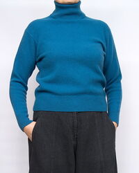 Свитер шерстяной с высоким воротом, Uniqlo.