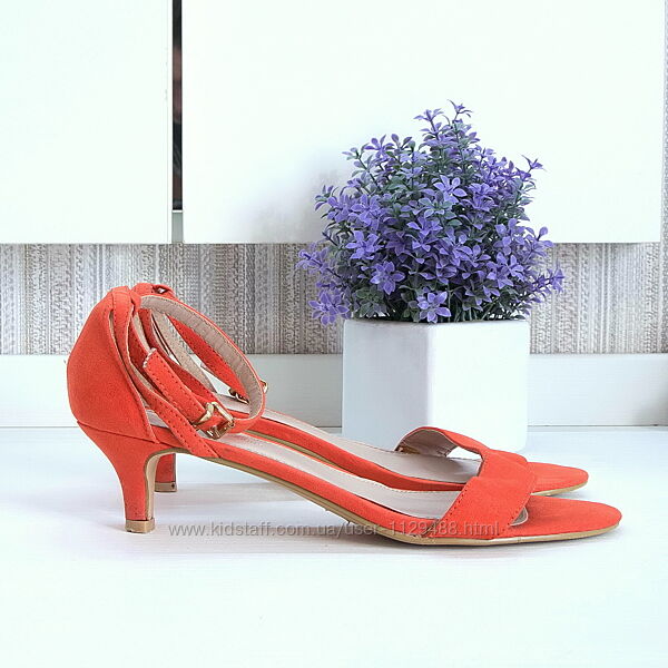 Босоножки Dorothy Perkins, киттен хиллс.