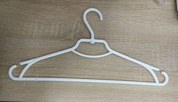 Вешалка , плечики, тремпель 