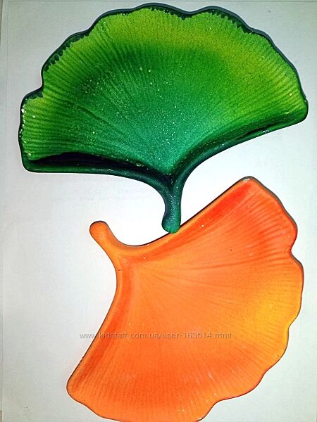 Гипсовая декоративная тарелочка в форме листика гинкго