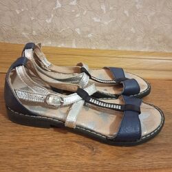 Шкіряні босоніжки 