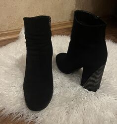 Ботинки чоботи ботильоны на каблуке замша натуральная 