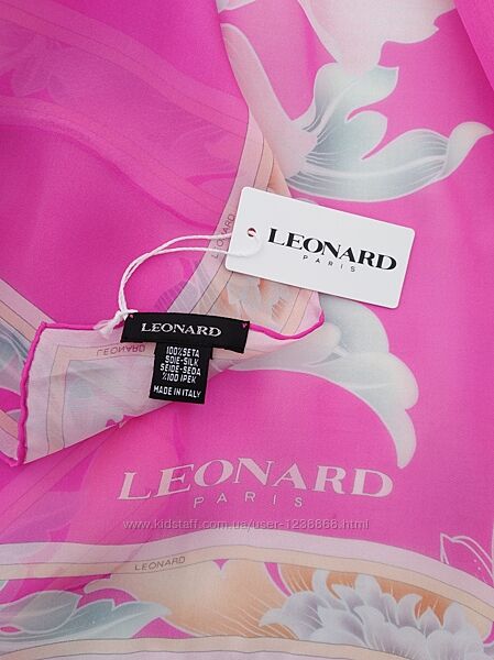 Шелковый платок Leonard Paris.
