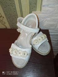 Босоножки сандали