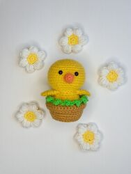 Курчатко, плетена іграшка у вигляді квітки