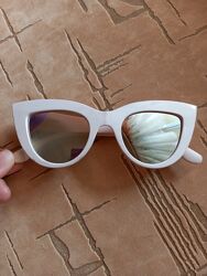 Солнцезащитные очки женские Sinsay
