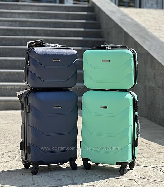 Чемодан чемоданы валіза Wings 147 на 4-х колёсах