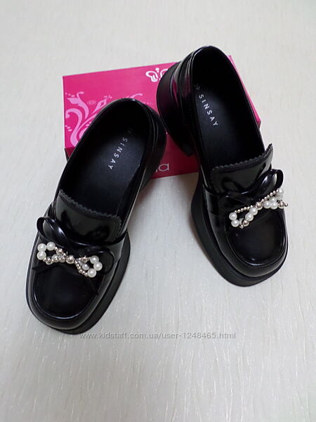 Весняніі туфлі лофери