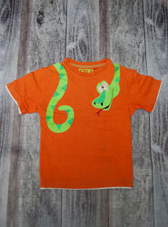 Футболка оранжевая со змеей на 5-6 лет