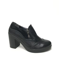 Новые удобные туфли 36 р на каблуке 6 см кожаные черные женские лодочки