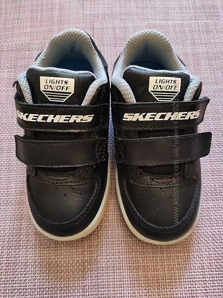 Кроссовки Skechers  размер 22.5