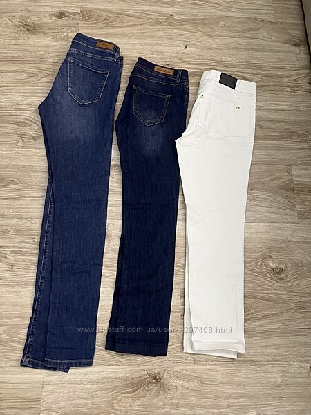 Джинсы Colins , две пары джинс и свитер в подарок